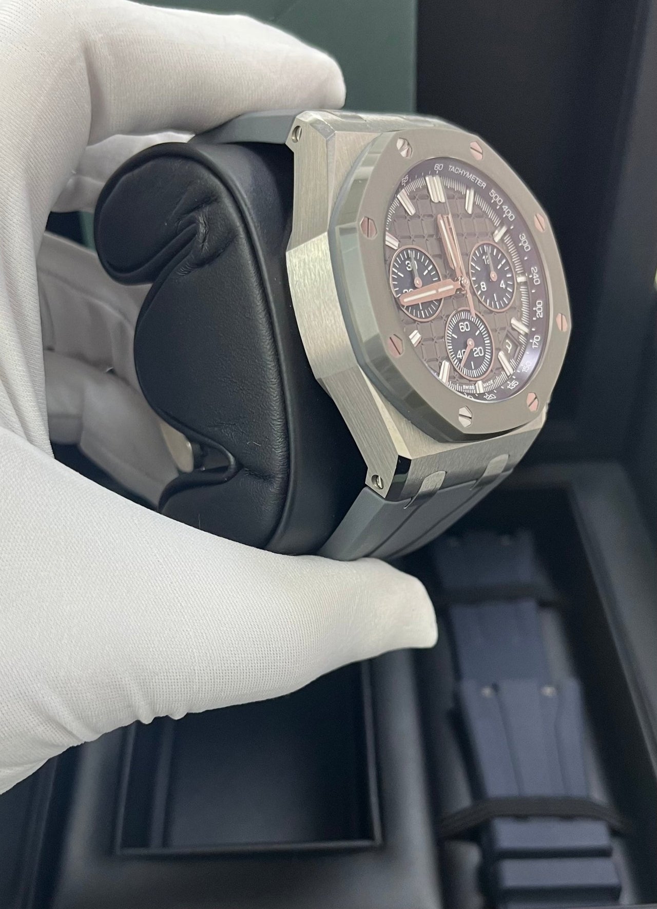 Audemars Piguet Royal Oak Offshore Selfwinding Chronograph (Ref# 26420IO.OO.A009CA.01) - WatchesOff5th