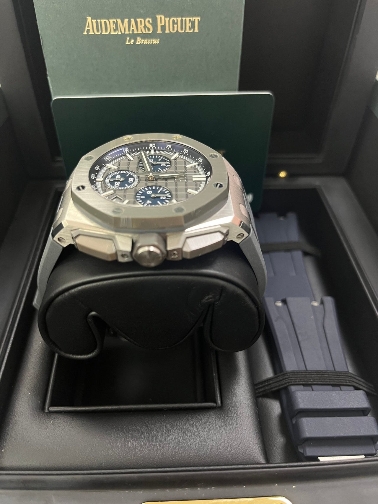 Audemars Piguet Royal Oak Offshore Selfwinding Chronograph (Ref# 26420IO.OO.A009CA.01) - WatchesOff5th