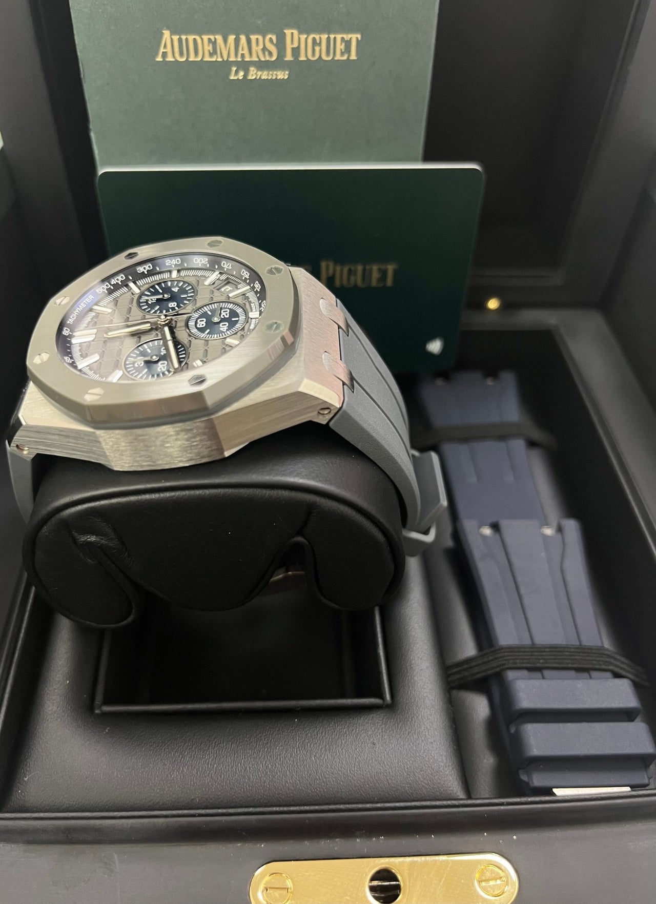 Audemars Piguet Royal Oak Offshore Selfwinding Chronograph (Ref# 26420IO.OO.A009CA.01) - WatchesOff5th