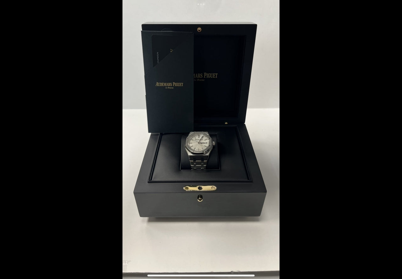 Audemars Piguet Royal Oak Selfwinding 50th Anniversary 2022 37mm 15550ST.OO.1356ST.01 - WatchesOff5th