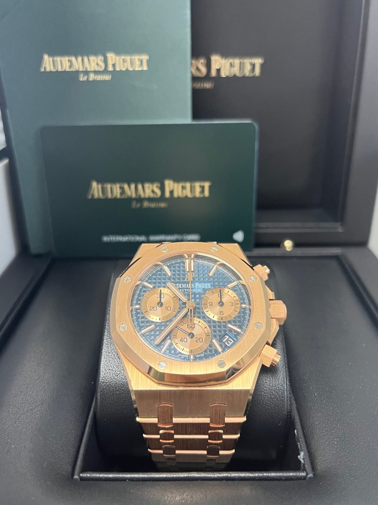 Audemars Piguet Royal Oak Selfwinding Chronograph 41mm (Reference # 26239OR.OO.1220OR.01 ) - WatchesOff5thWatch