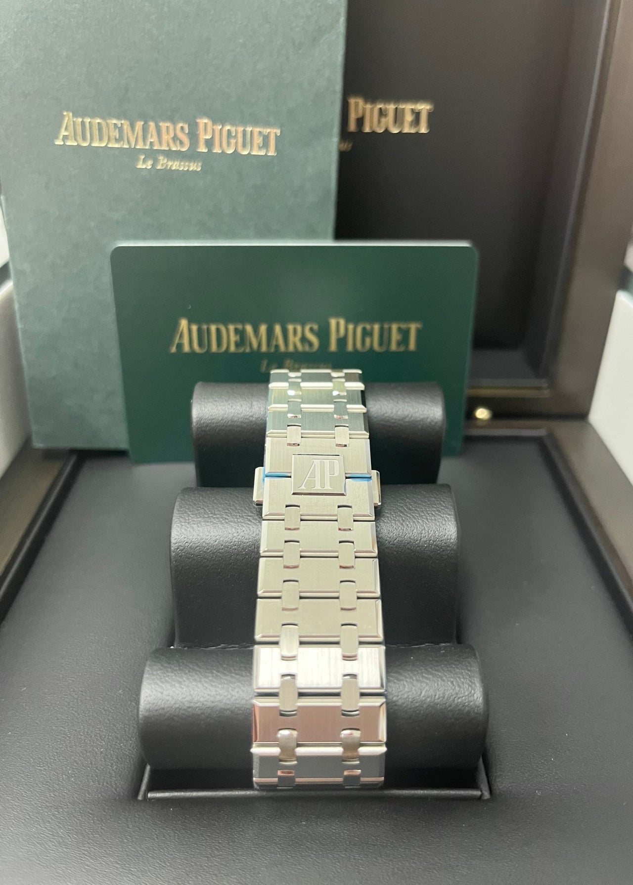 Audemars Piguet ROYAL OAK SELFWINDING CHRONOGRAPH “50TH ANNIVERSARY” STEEL BRACELET WHITE DIAL (Ref # 26240ST.OO.1320ST.03) - WatchesOff5thWatches