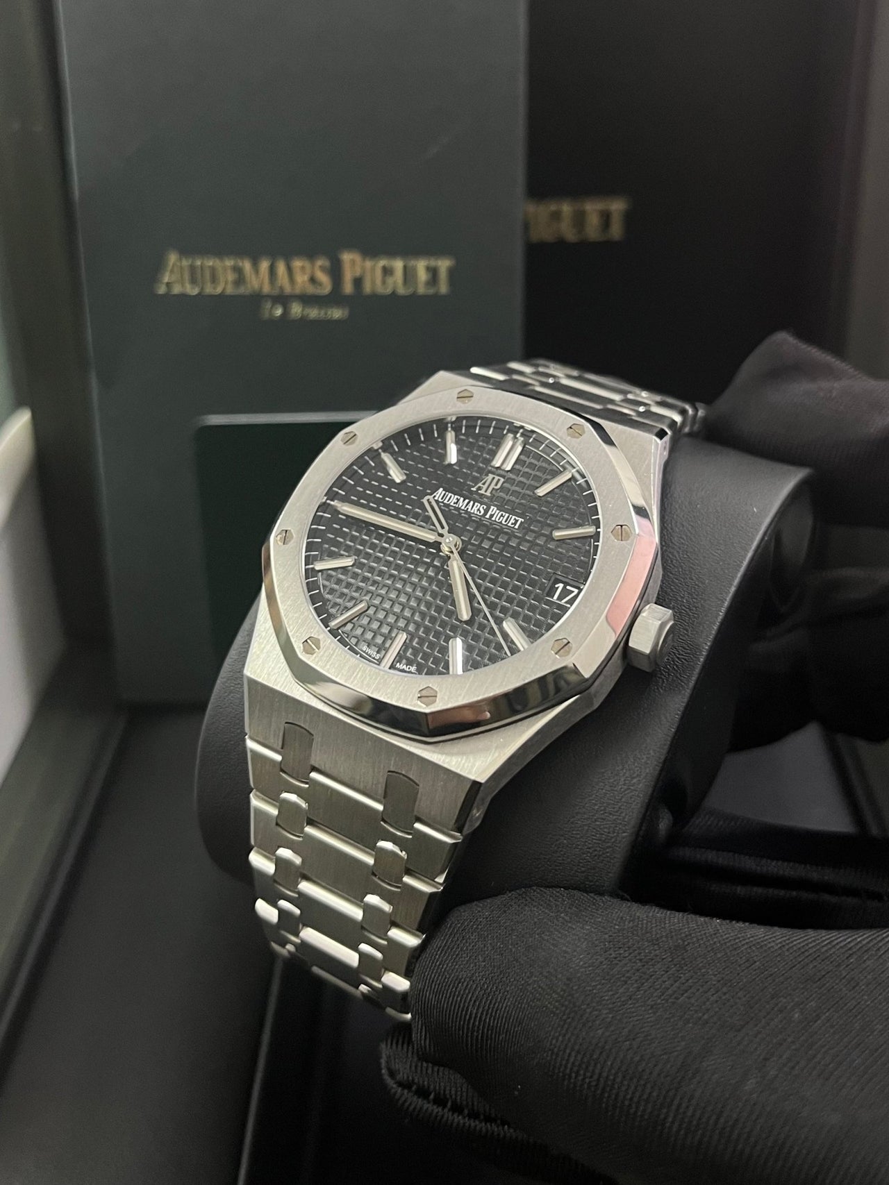 Audemars Piguet Royal Oak Selfwinding/ Stainless Steel/ Black Dial (Ref# 15500ST.OO.1220ST.03) - WatchesOff5thWatch