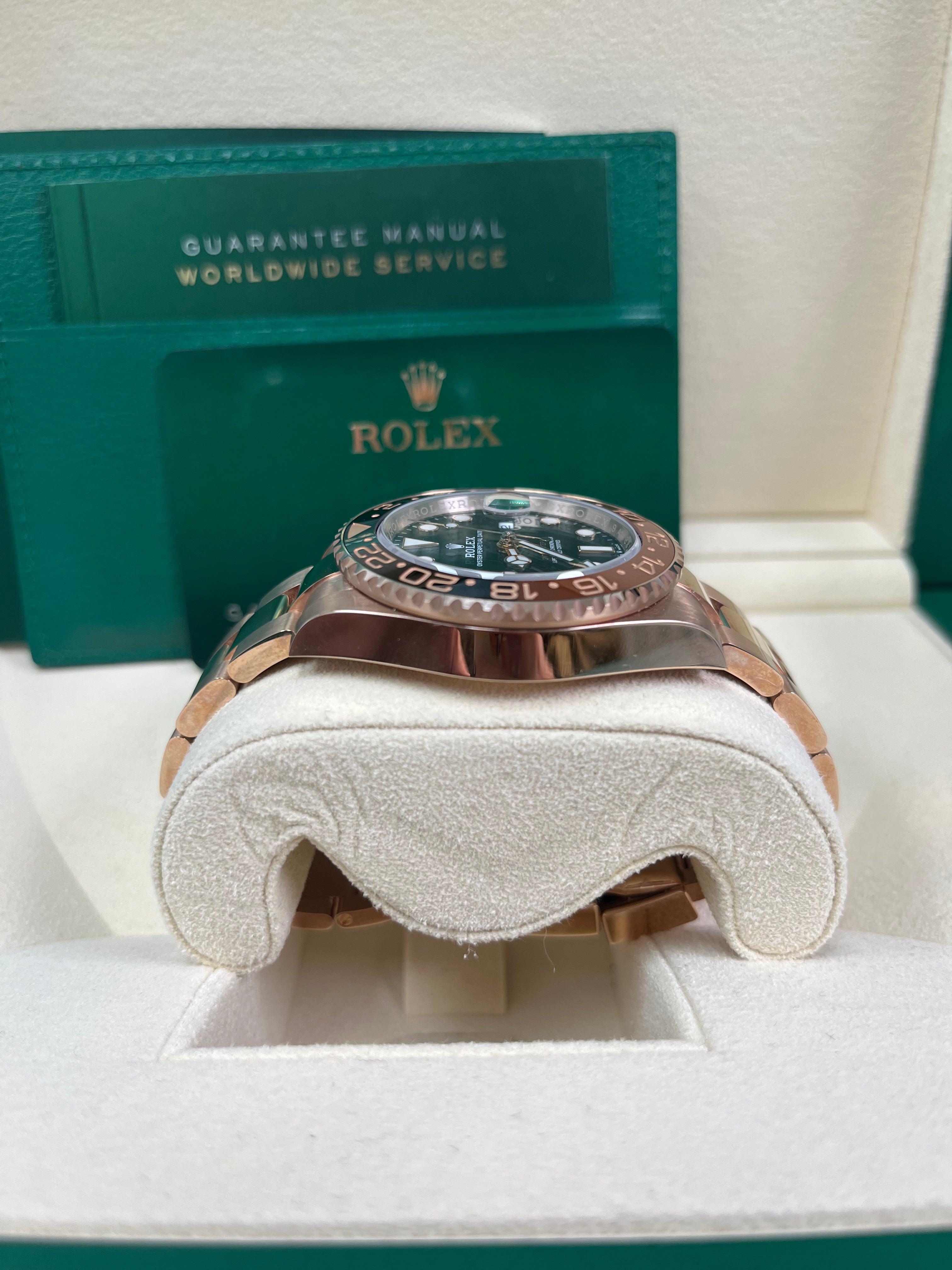 Rolex GMT-Master II 18K Everose Rose Gold - "The Rootbeer"- Black and Brown Bezel - Oyster Bracelet (Ref# 126715CHNR)