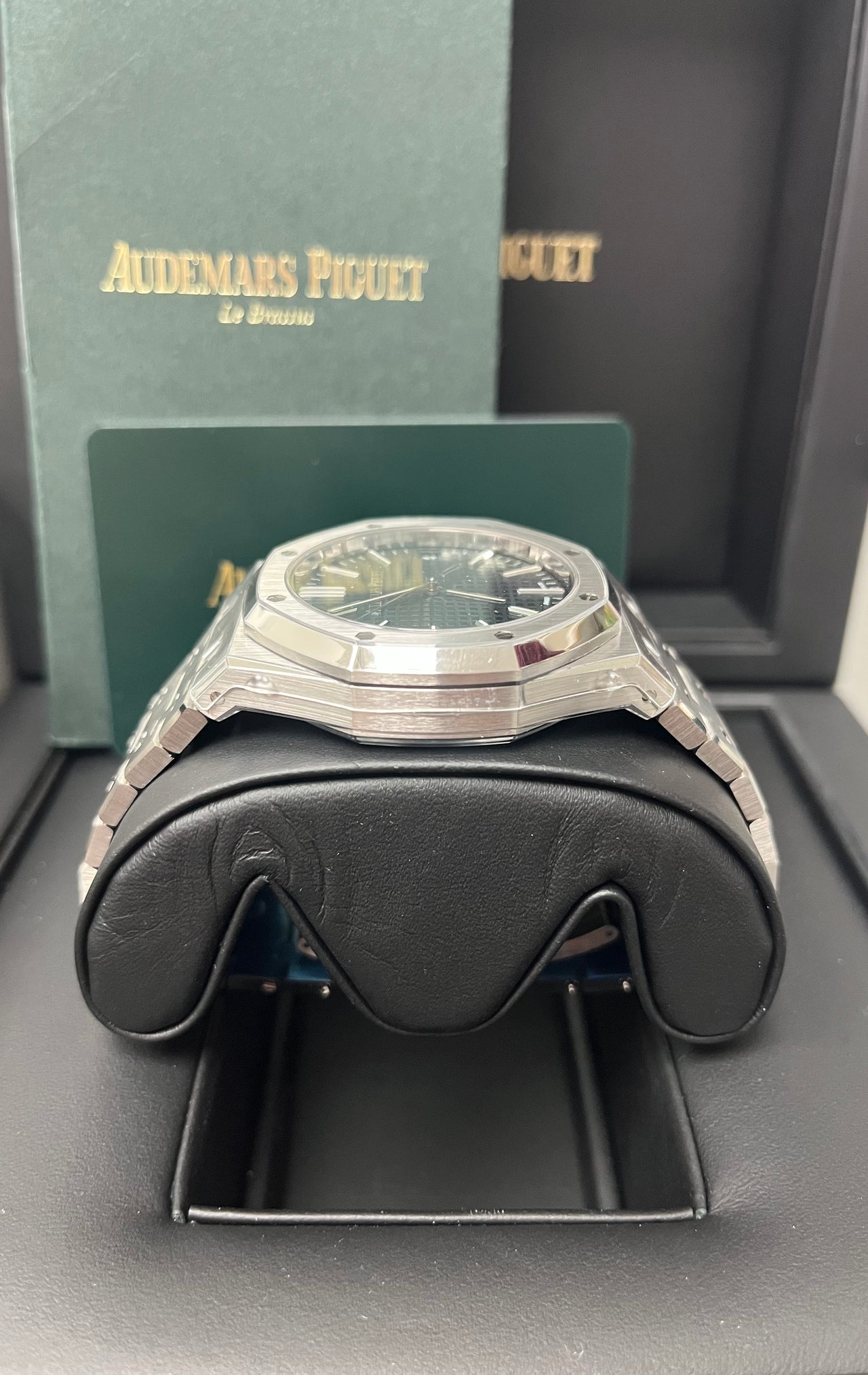 Audemars Piguet Royal Oak Selfwinding 41 mm Stainless Steel Green Dial 15510ST.OO.1320ST.09