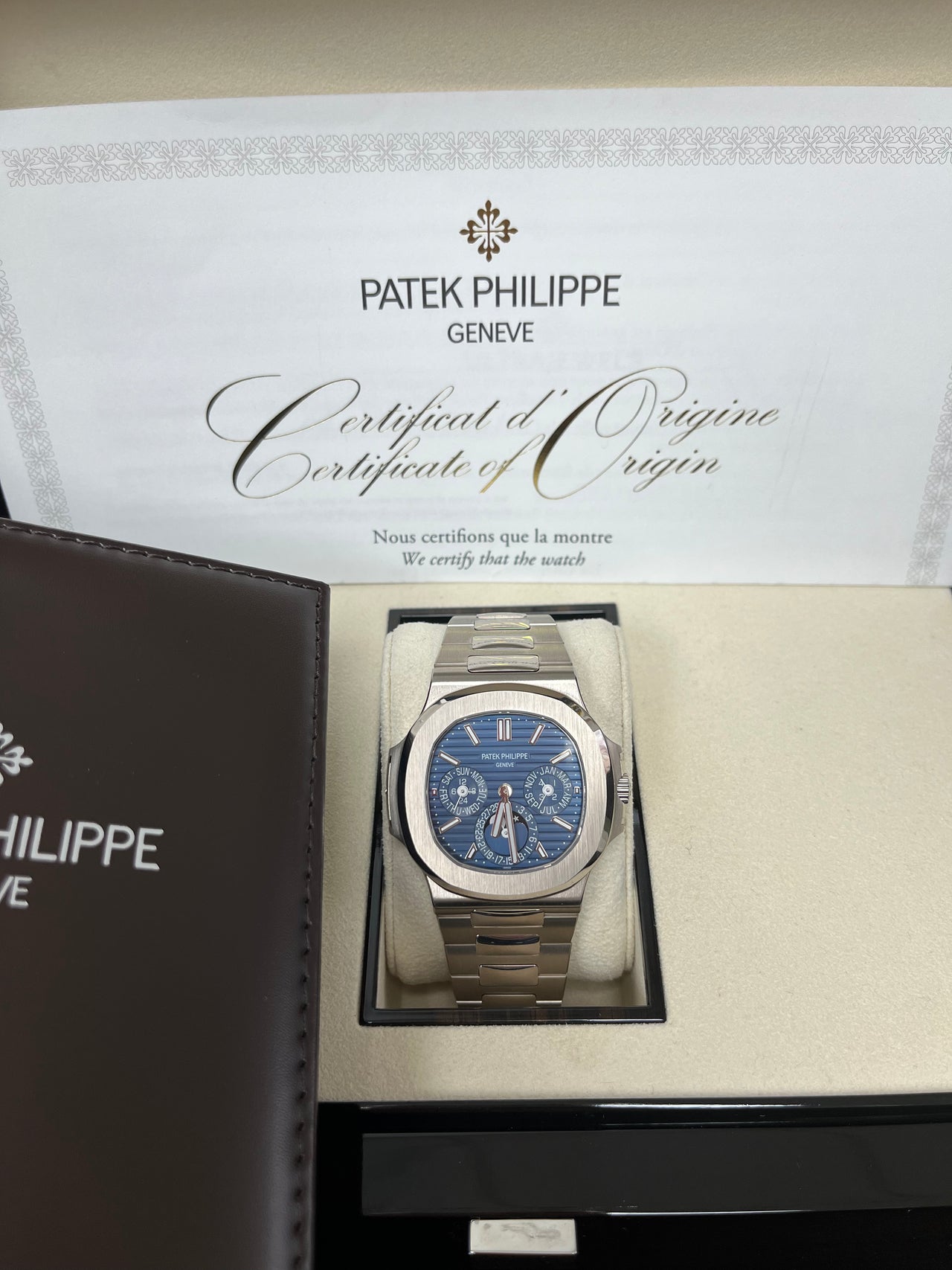 Patek Philippe Nautilus Perpetual Calendar Sunburst White Gold/ Blue Dial (Ref#5740/1G-001)