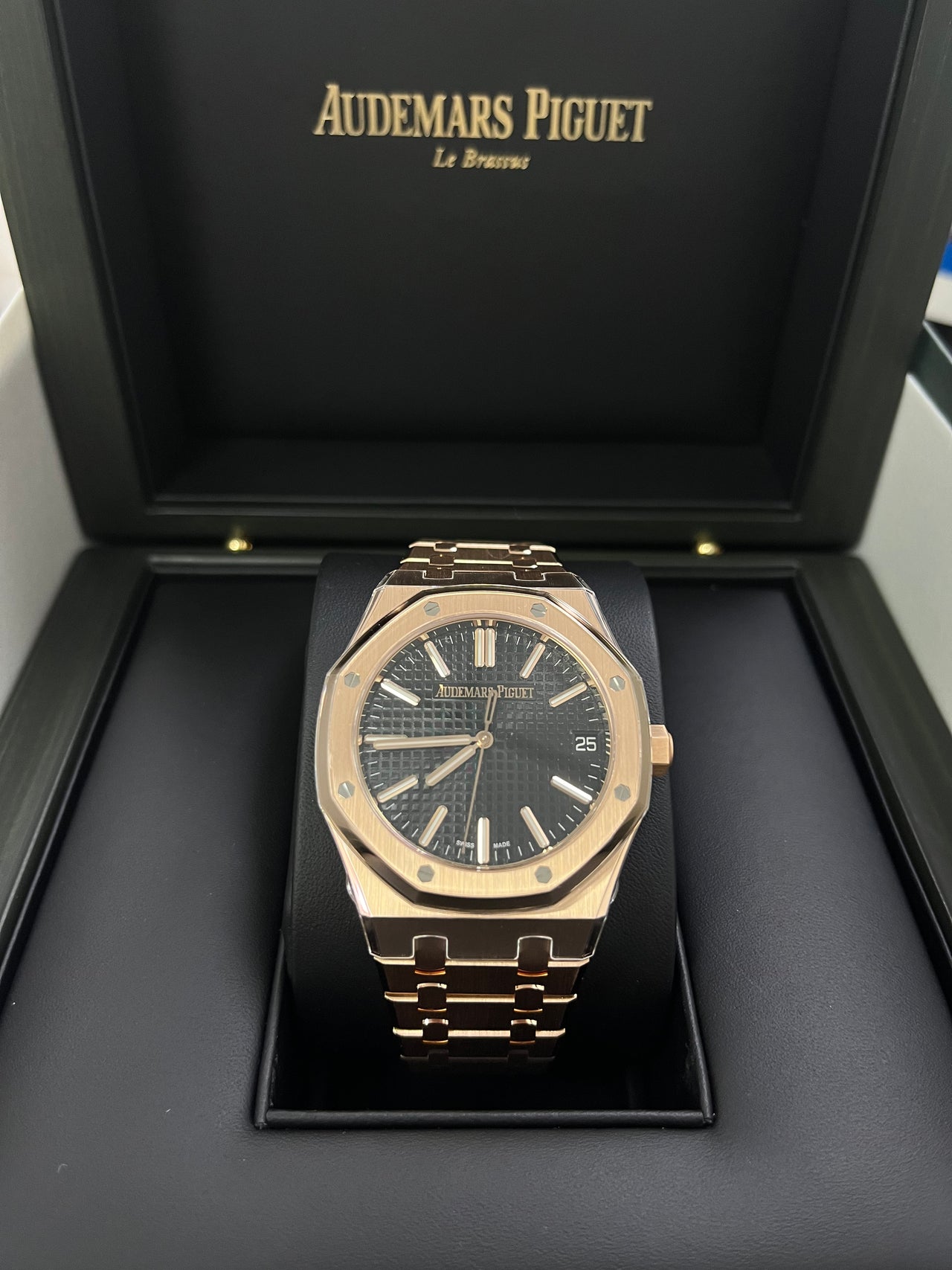 Audemars Piguet Royal Oak Rose Gold 41mm New 2023 Black Dial 15510OR.OO.1320OR.04