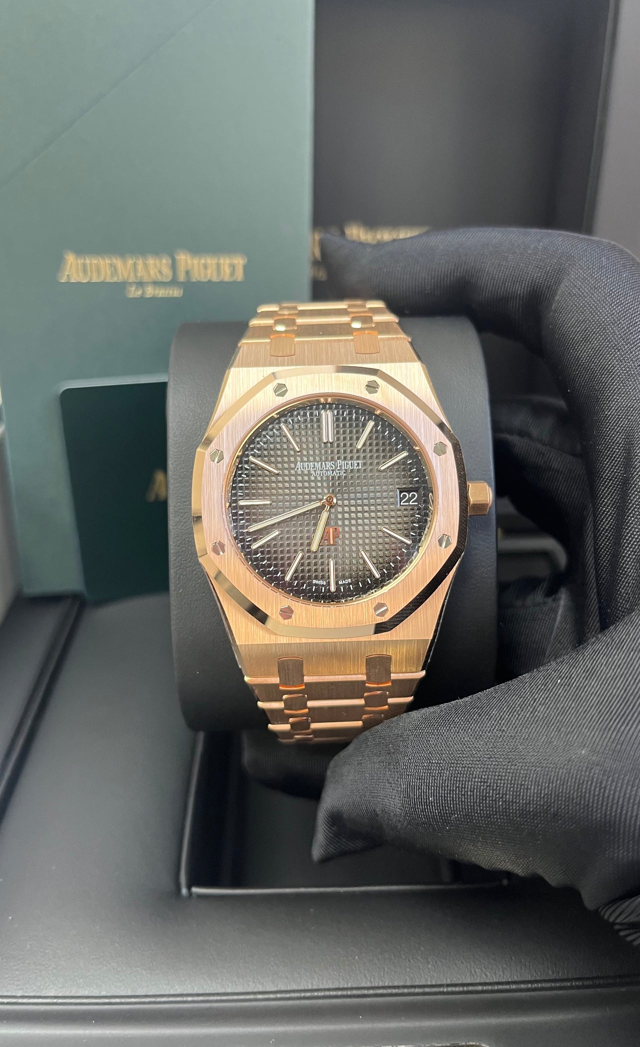 Audemars Piguet Royal Oak Jumbo "JUMBO" EXTRA-THIN Ref. 16202OR.OO.1240OR.02