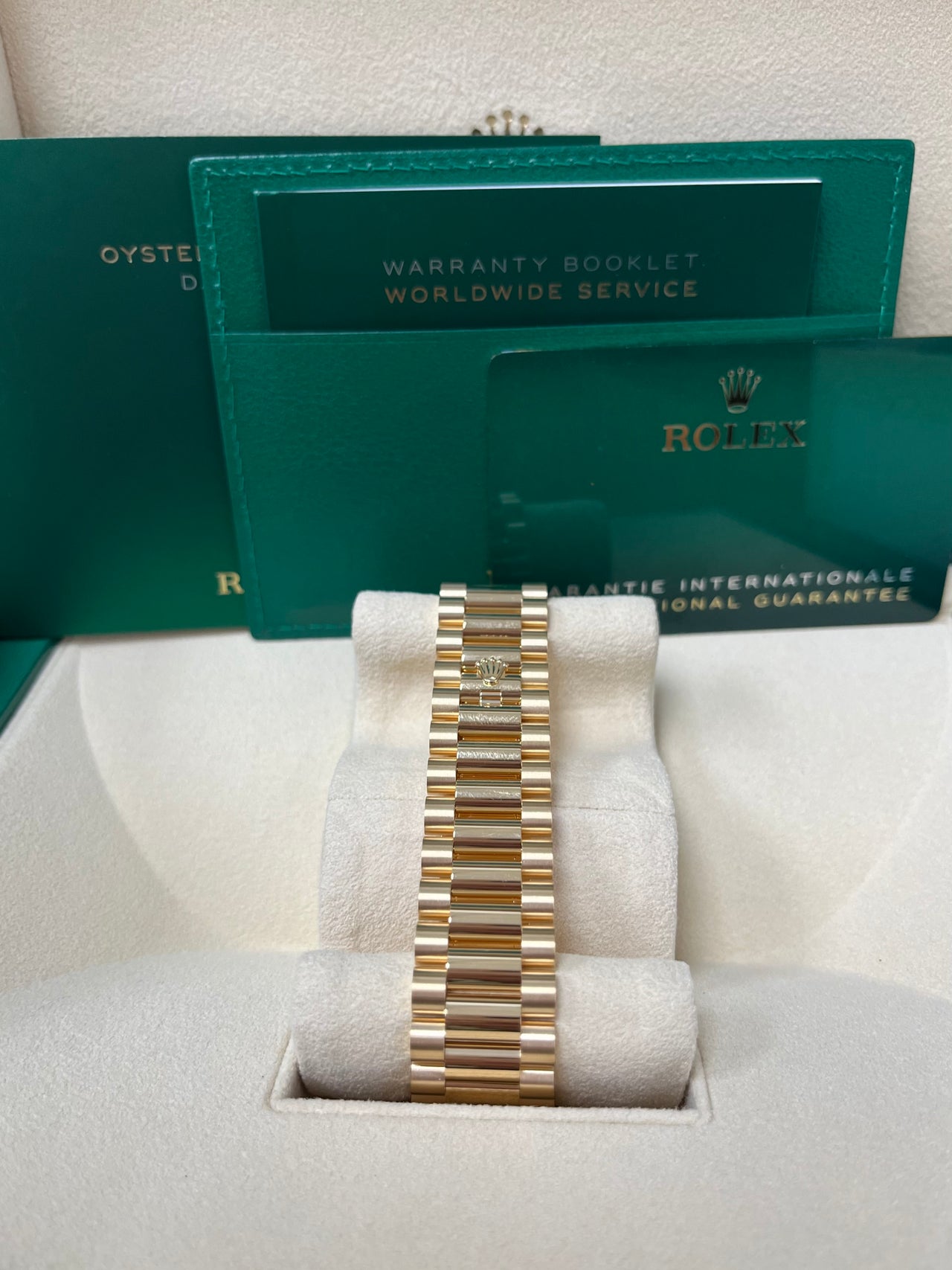 Rolex Day-Date 40 Yellow Gold Silver Roman Dial Fluted Bezel (Ref # 228238)