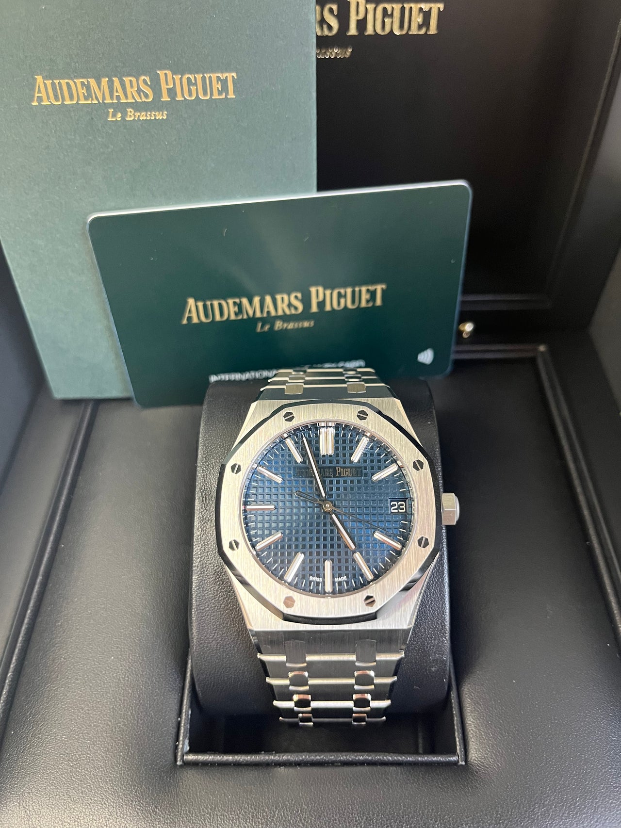 Audemars Piguet Royal Oak Selfwinding "50TH ANNIVERSARY" BLUE DIAL STAINLESS STEEL 41MM 15510ST.OO.1320ST.01