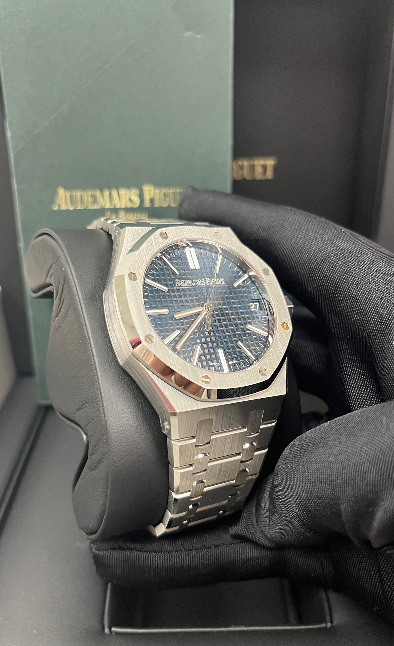 Audemars Piguet Royal Oak 41mm Stainless Steel Blue Dial 15510ST.OO.1320ST.06