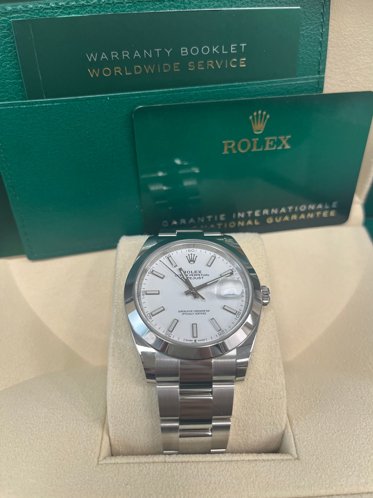 Oyster perpetual datejust 126300 acier 41mm hotsell