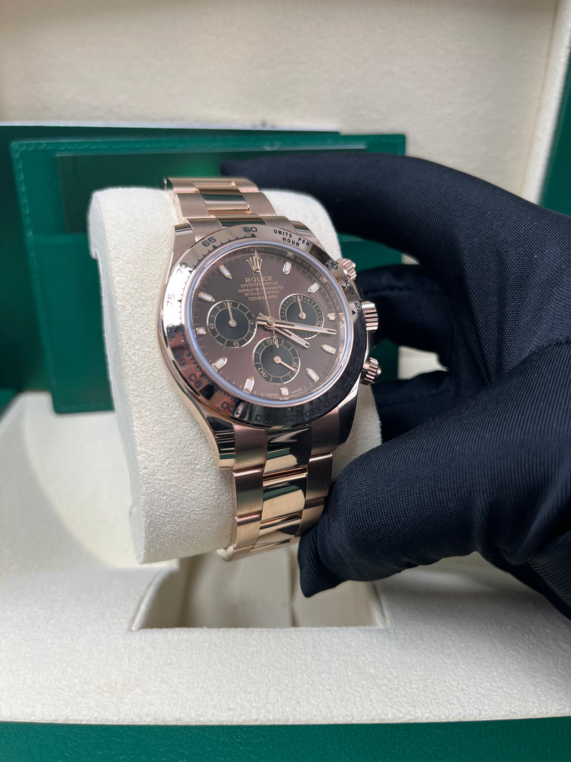 Rolex Everose Gold Cosmograph Daytona 40 Watch - Chocolate and Black Index Dial (Ref # 116505 chocbki)
