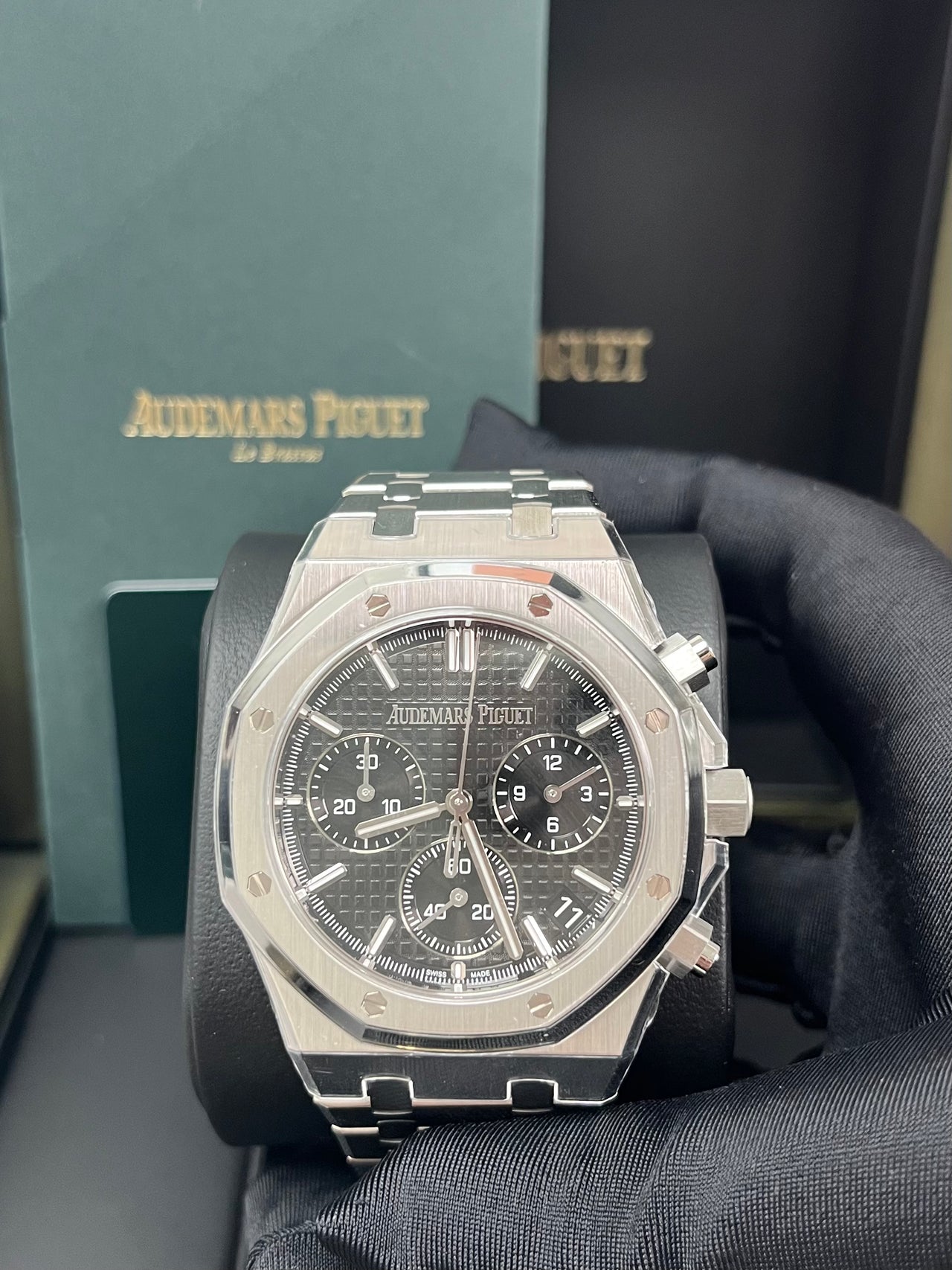 Audemars Piguet Royal Oak Selfwinding Chronograph Steel Black Dial 41mm Reference 26240ST.OO.1320ST.06