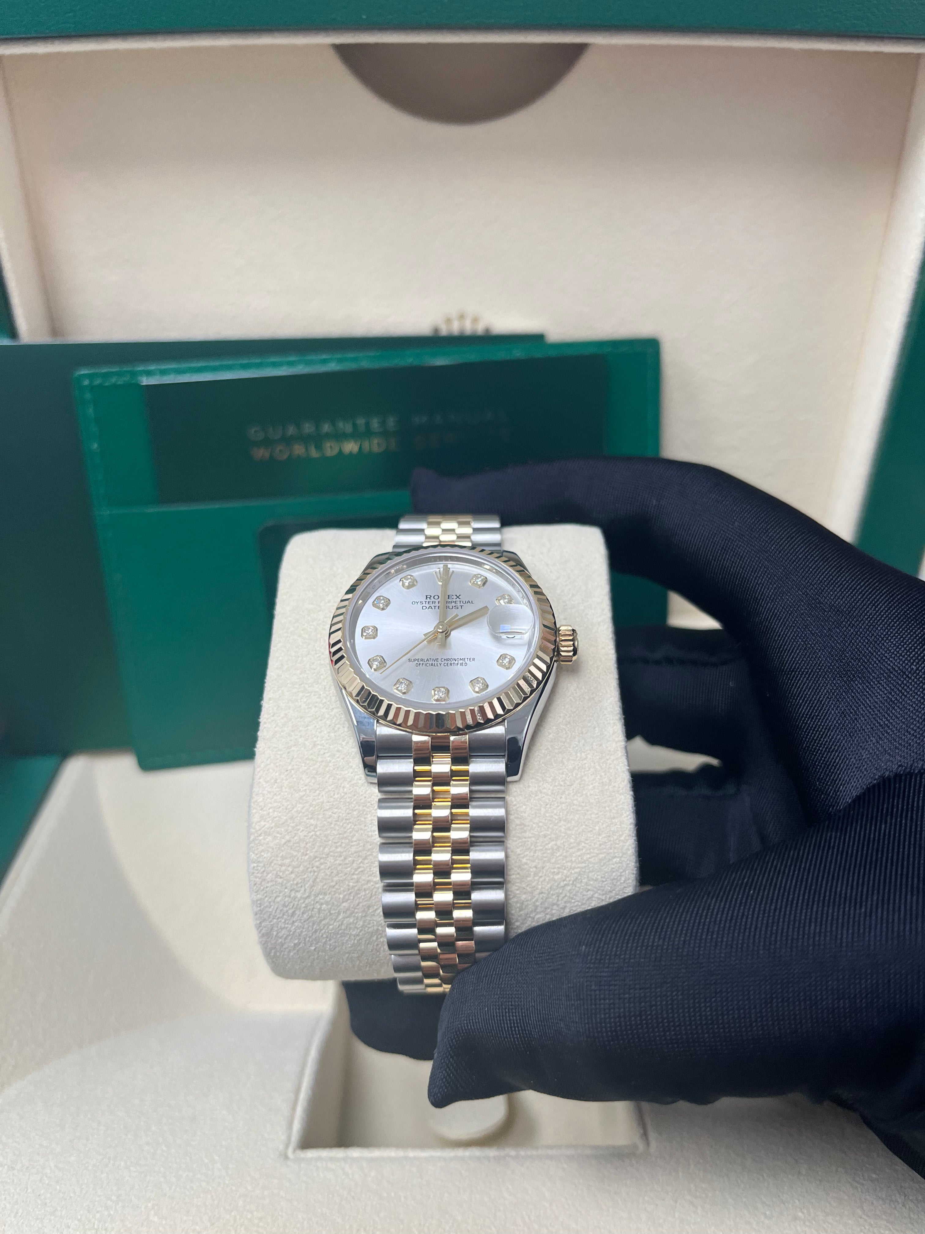 Rolex Datejust 31 Steel and Yellow Gold Datejust 31mm - Fluted Bezel - Silver Diamond Dial - Jubilee 278273
