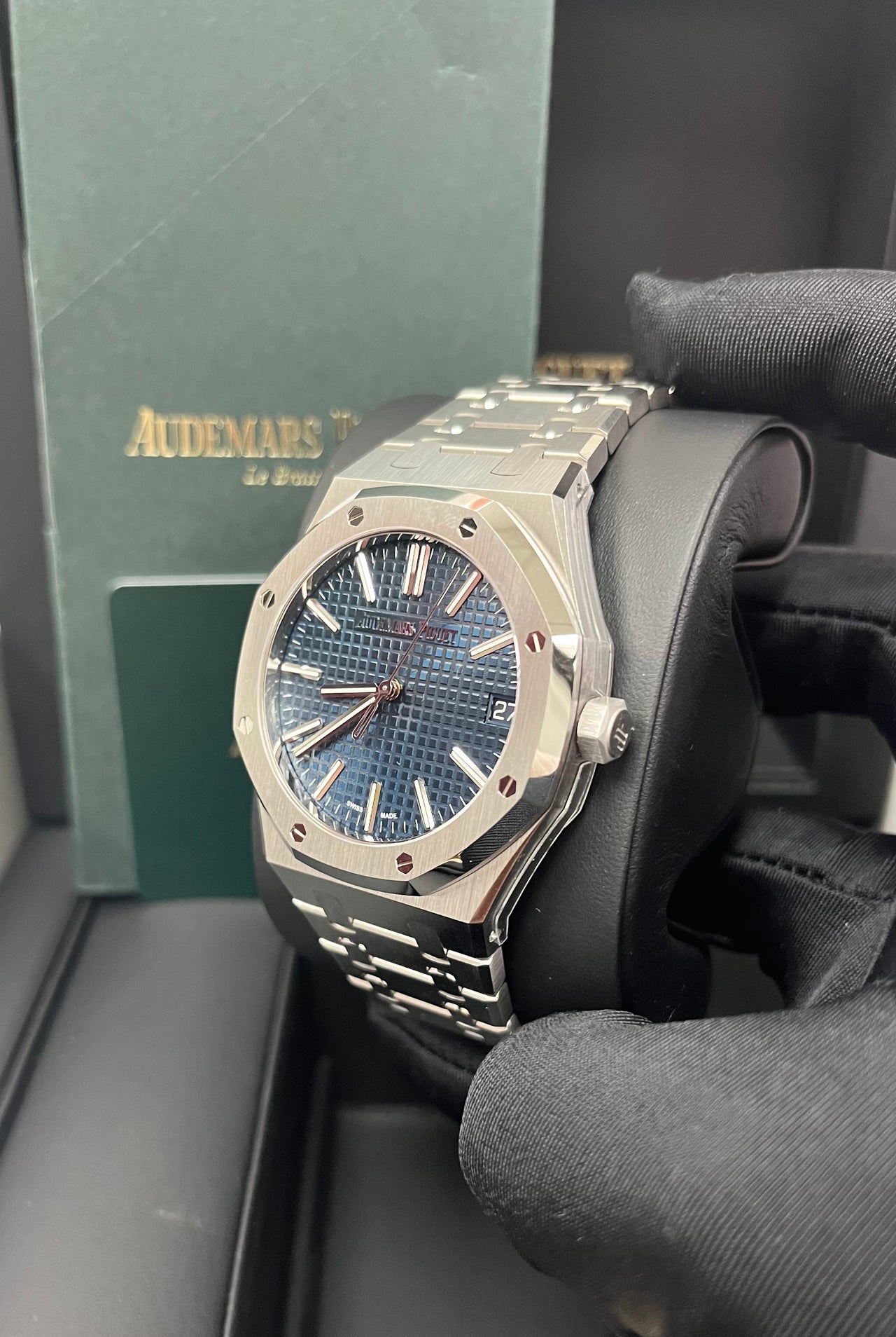 Audemars Piguet Royal Oak 41mm Stainless Steel Blue Dial 15510ST.OO.1320ST.06