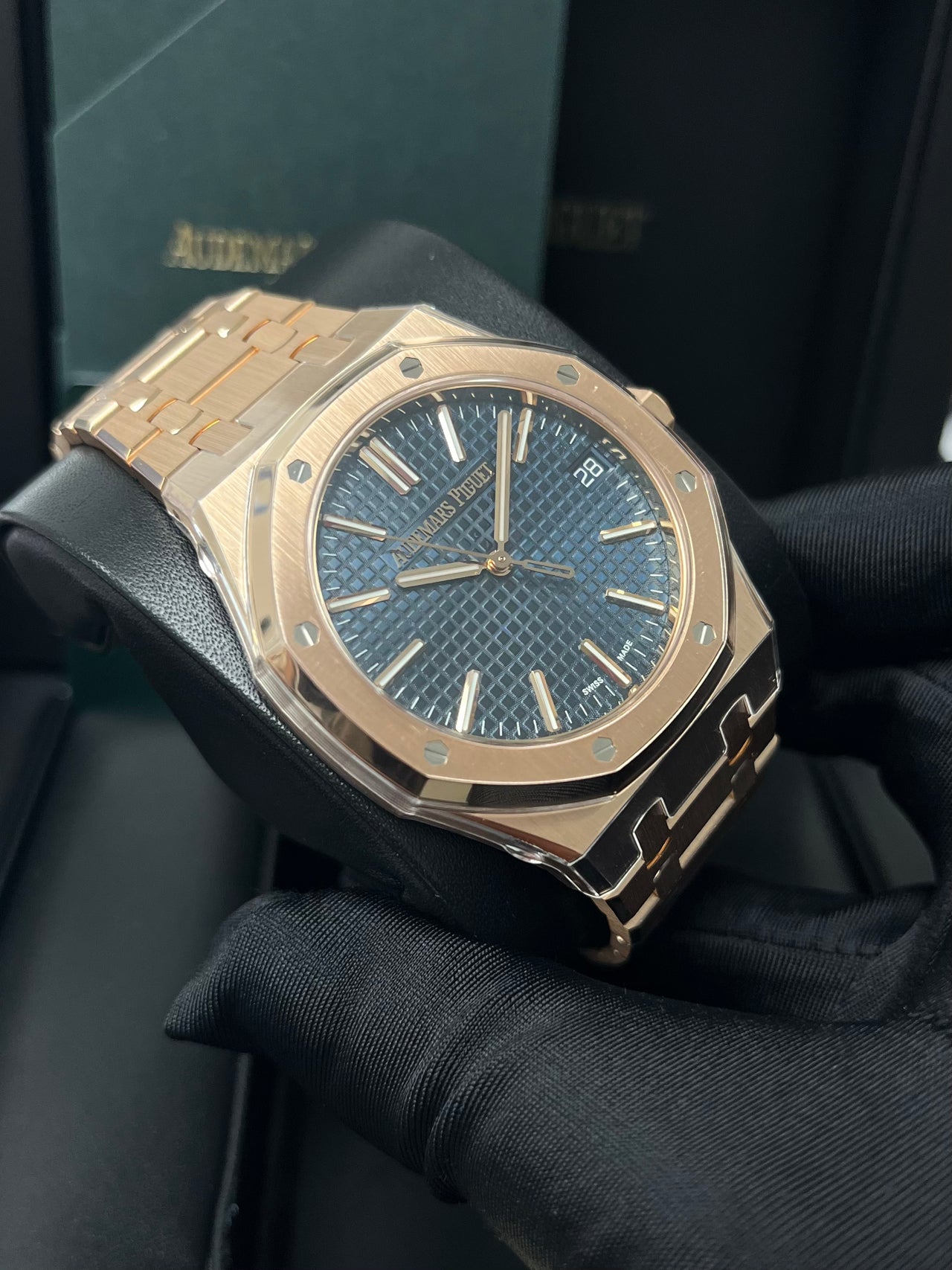 Audemars Piguet Royal Oak Selfwinding 2023 Release ROYAL OAK SELFWINDING Rose Gold Blue Dial 41mm 15510OR.OO.1320OR.03