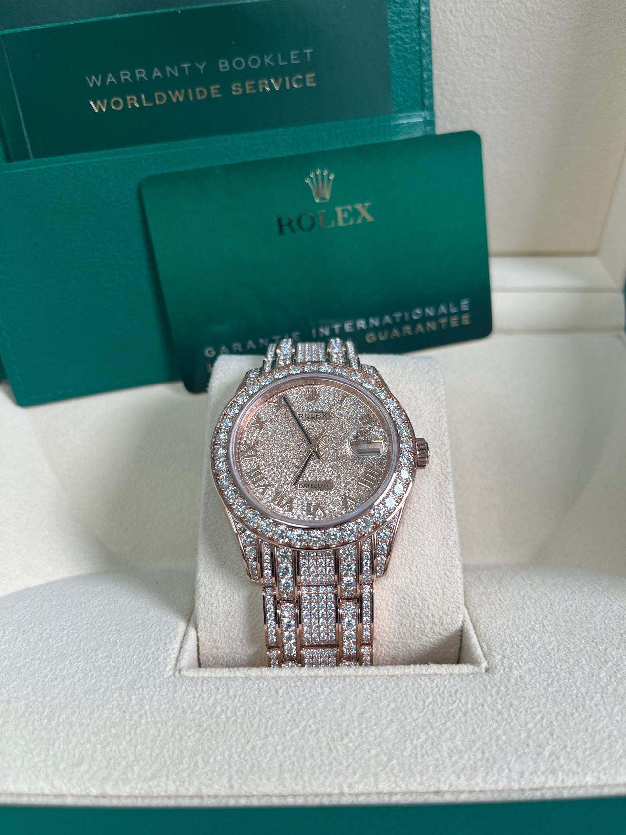 Rolex Pearlmaster 39 Everose Gold Paved Diamond dial Diamond-set bezel Pearlmaster bracelet (Reference 86405RBR)