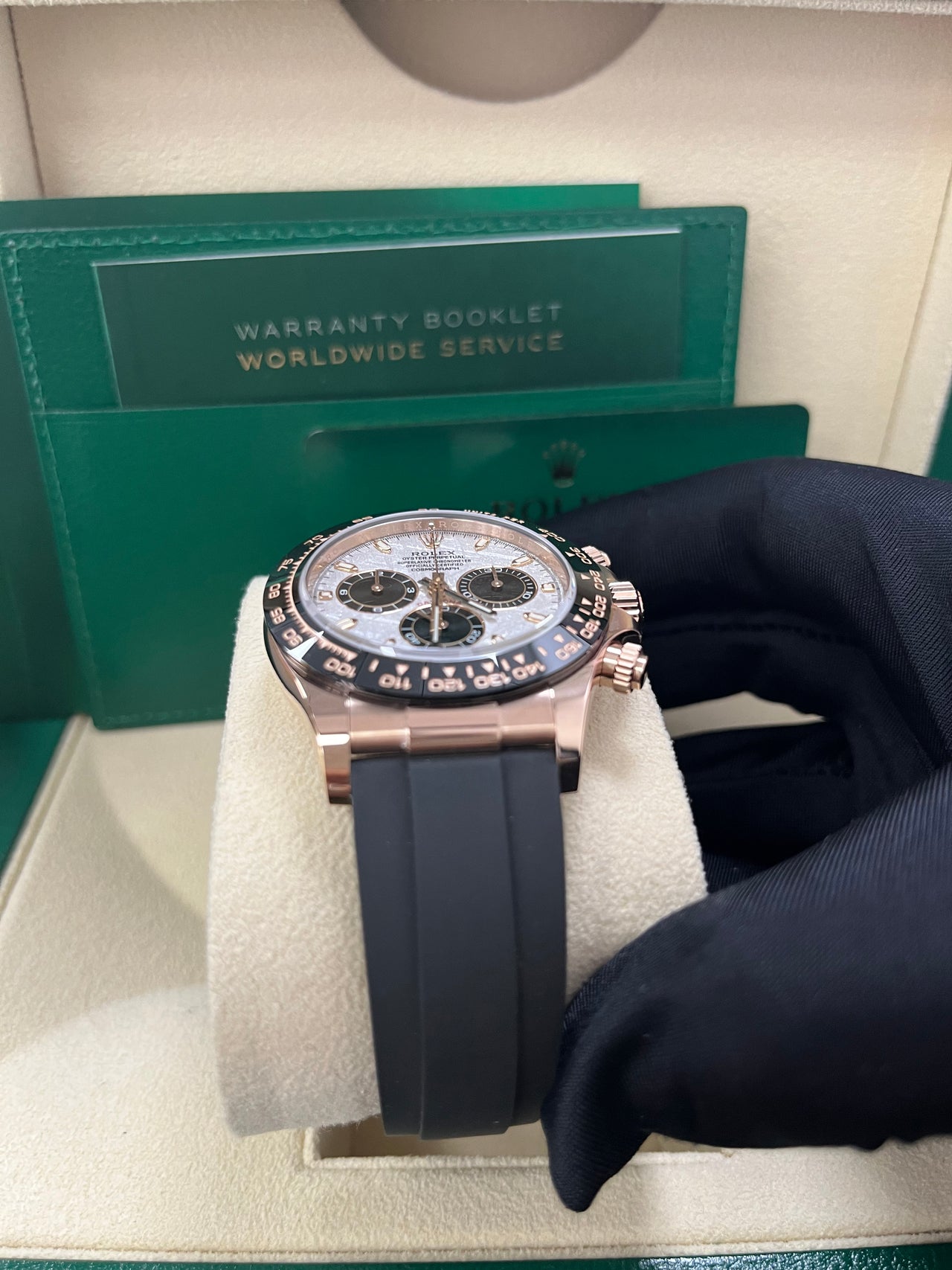 Rolex Daytona Everose Gold Cosmograph Daytona 40 Watch Meteorite Black Index Dial Oysterflex 116515ln