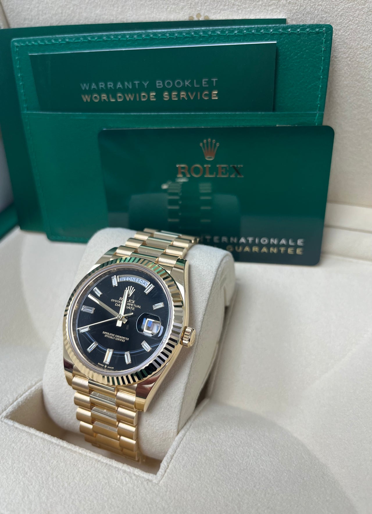 Rolex Day-Date 40 Yellow Gold Day-Date 40 Watch - Fluted Bezel - Onyx Dial - President Bracelet 228238