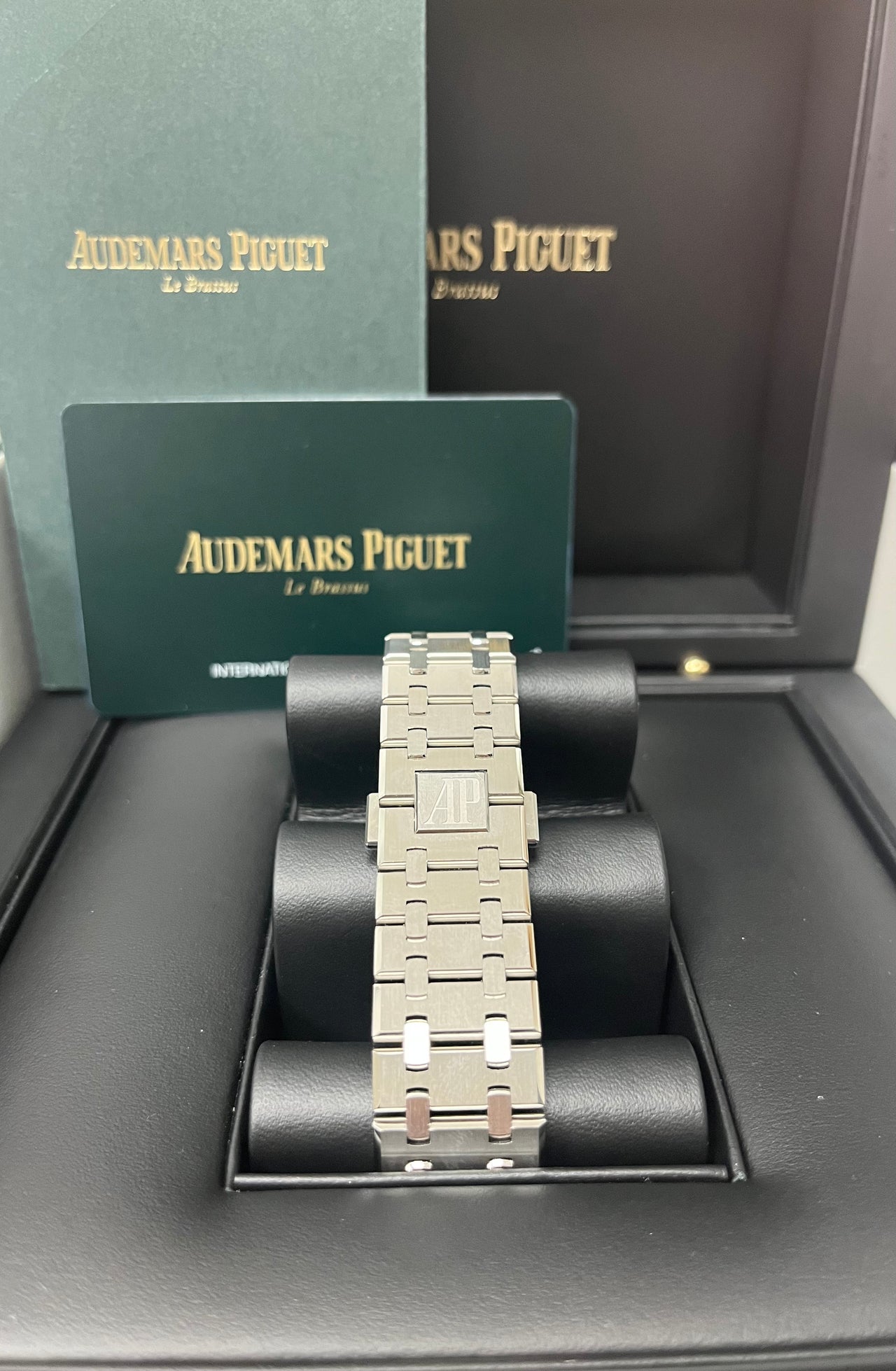 Audemars Piguet Royal Oak Selfwinding Chronograph/ Stainless Steel/ Panda Dials (Ref#26331ST.OO.1220ST.03)