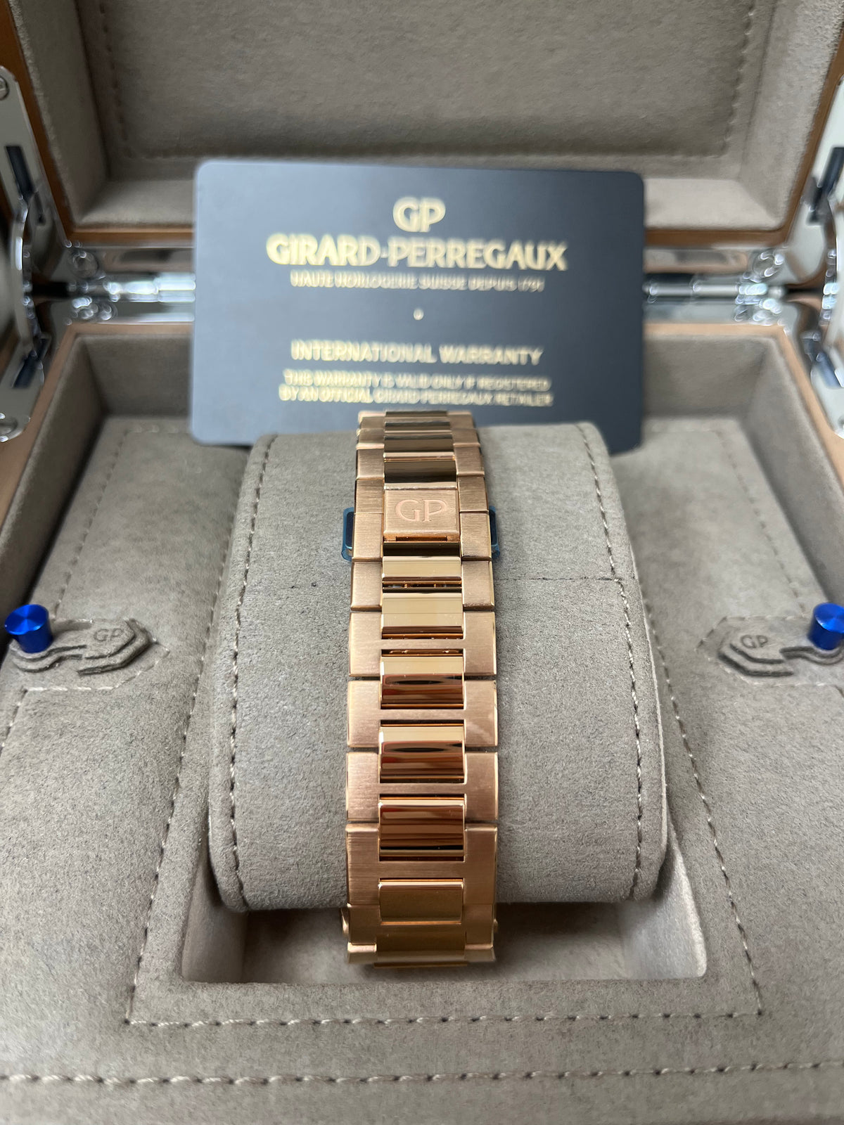 Girard Perregaux Laureato Skeleton 81015-52-002-52A – WatchesOff5th