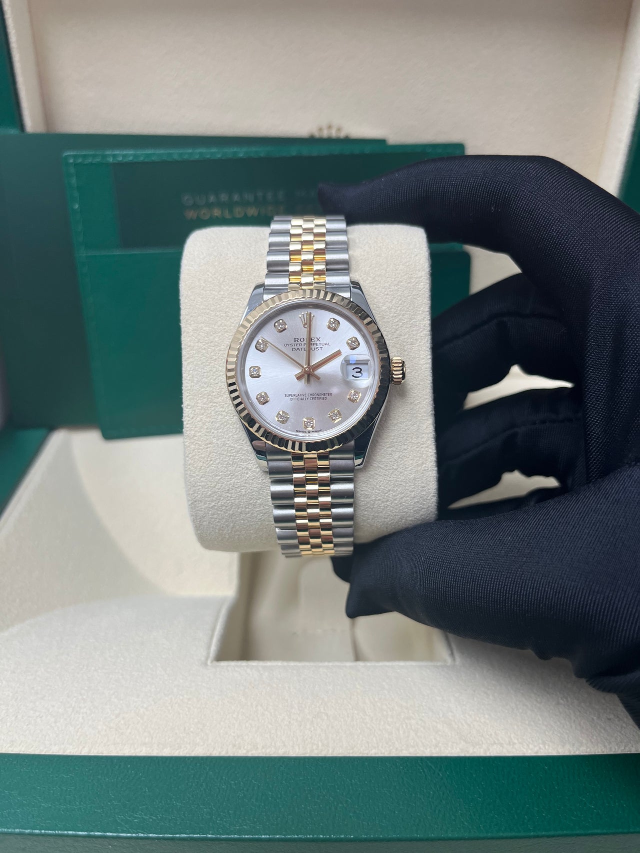 Rolex Datejust 31 Steel and Yellow Gold Datejust 31mm - Fluted Bezel - Silver Diamond Dial - Jubilee 278273