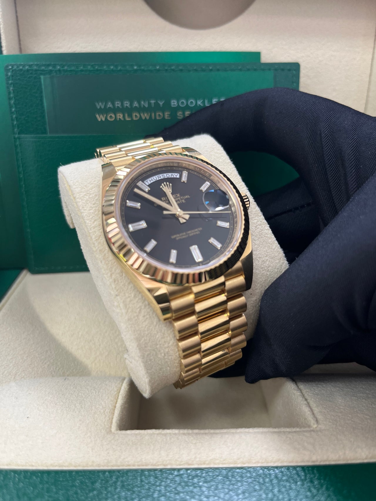 Rolex Day-Date 40 18k Yellow Gold - Baguette Diamond Dial - Fluted Bezel (Ref# 228238)