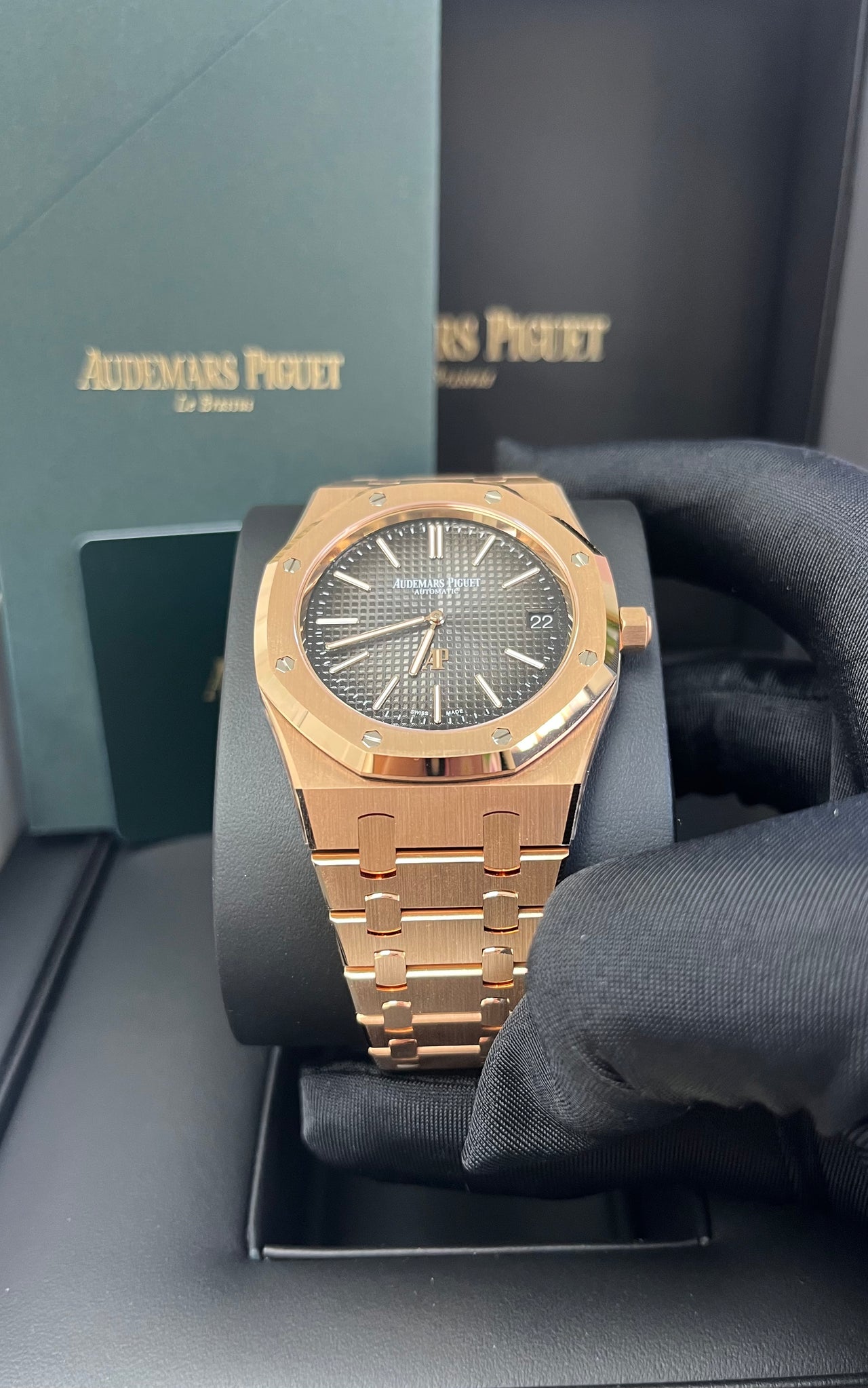 Audemars Piguet Royal Oak Jumbo "JUMBO" EXTRA-THIN Ref. 16202OR.OO.1240OR.02