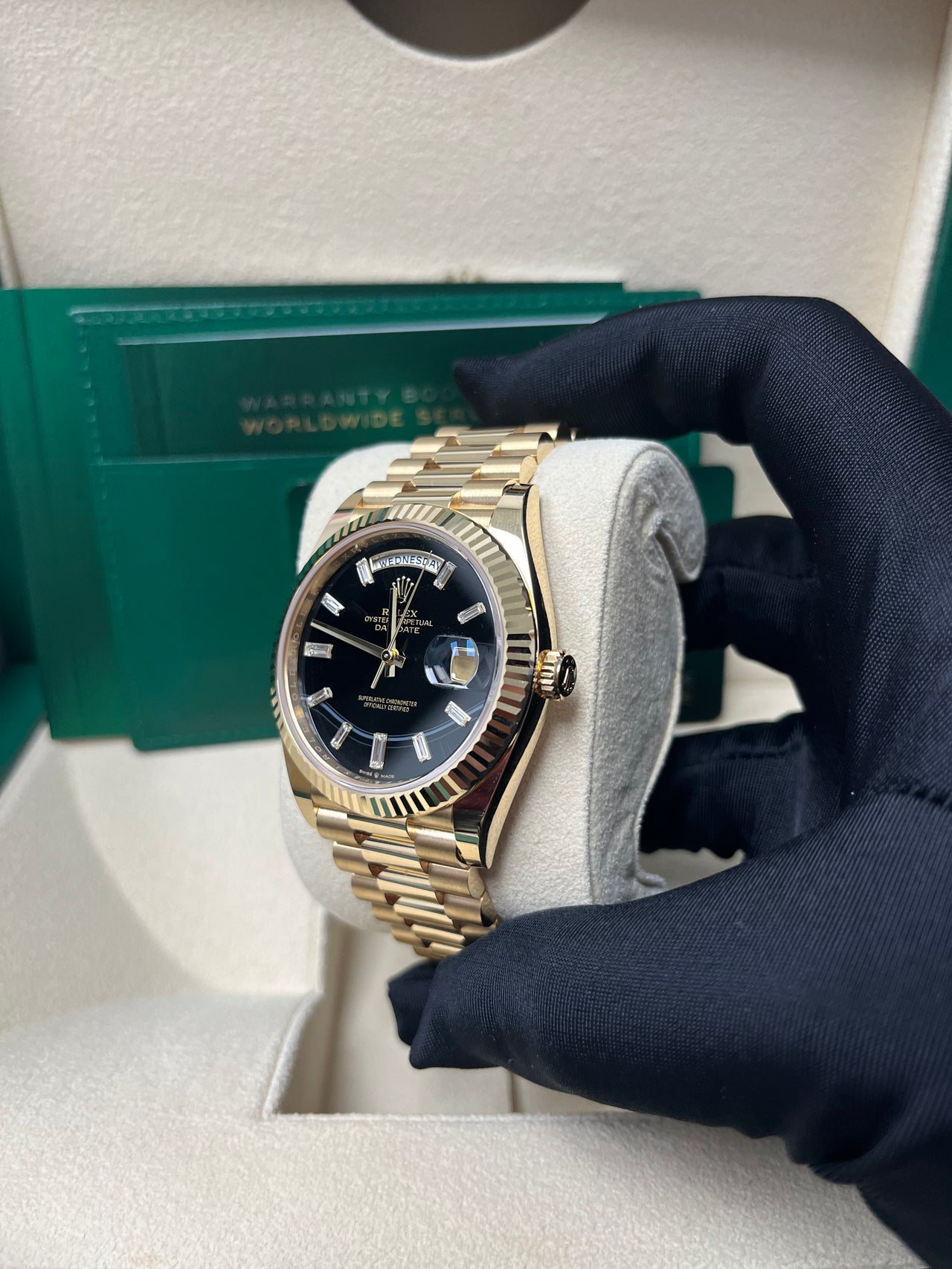 Rolex Day-Date 40 Yellow Gold Day-Date 40 Watch - Fluted Bezel - Onyx Dial - President Bracelet 228238