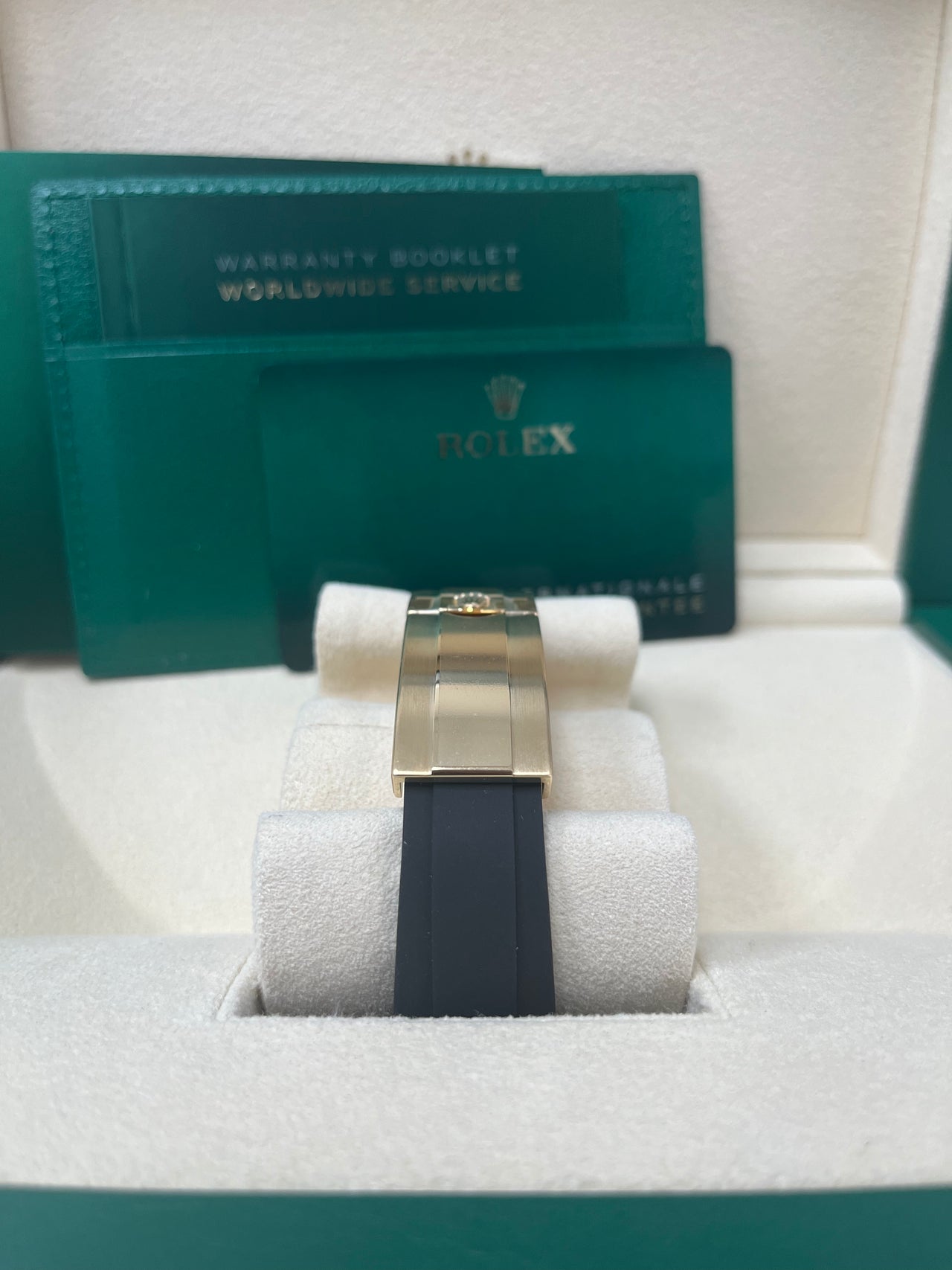 Rolex Yacht-Master 42 Yellow Gold Yacht-Master 42 Watch - Black Dial - Oysterflex Strap 226658