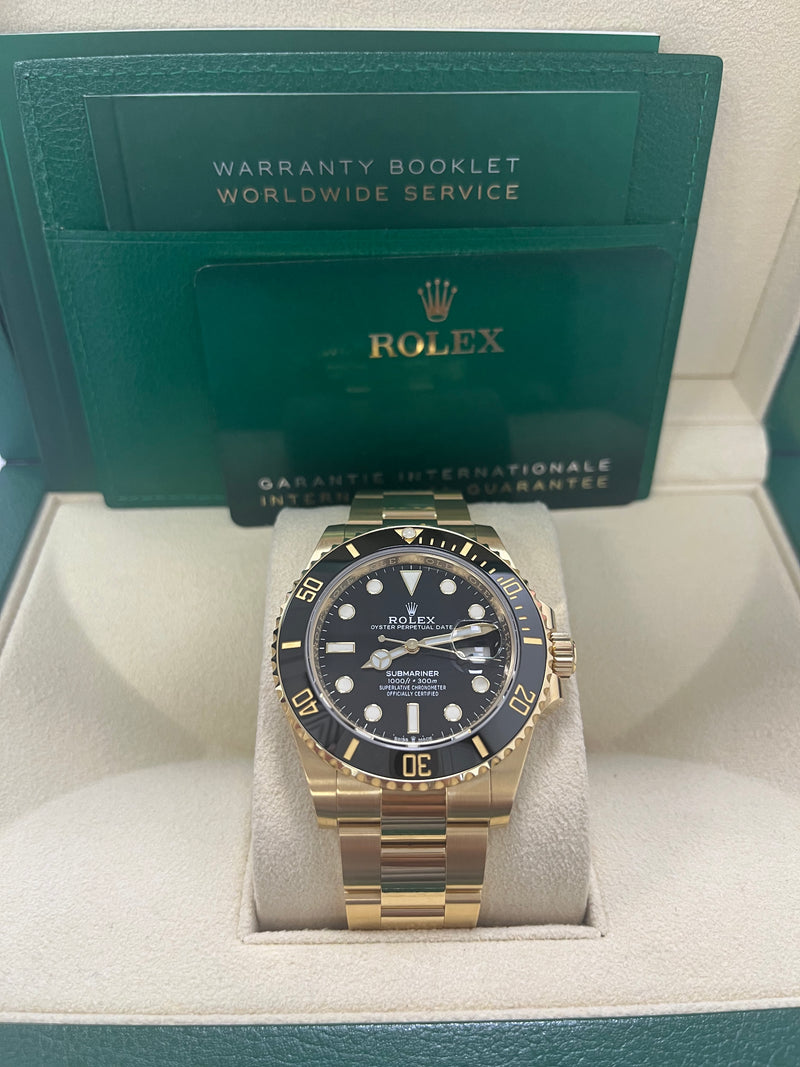 Rolex Submariner Date 18ct Yellow Gold Black Dial 126618LN