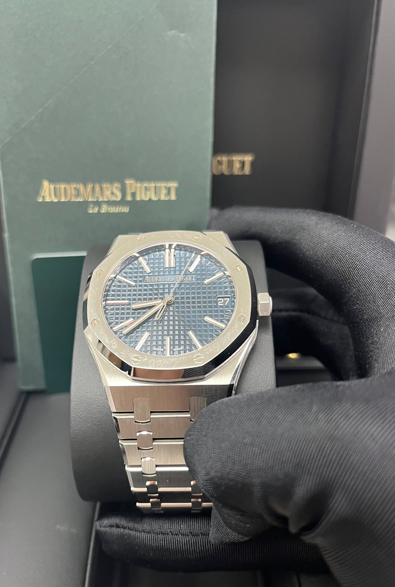 Audemars Piguet Royal Oak 41mm Stainless Steel Blue Dial 15510ST.OO.1320ST.06