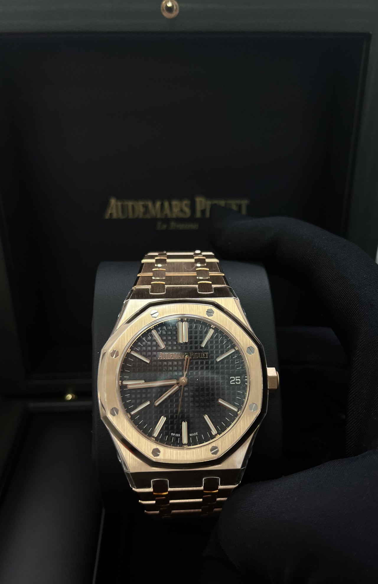 Audemars Piguet Royal Oak Rose Gold 41mm New 2023 Black Dial 15510OR.OO.1320OR.04