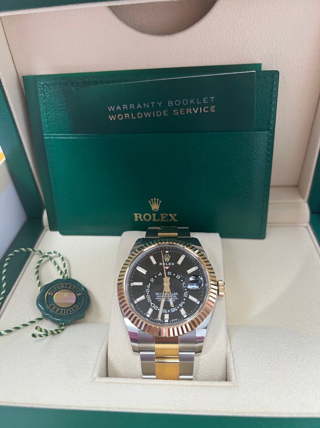 Rolex Sky Dweller 42mm 326933 Black Index Jubilee