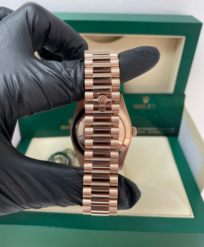 Everose Gold Bezel 