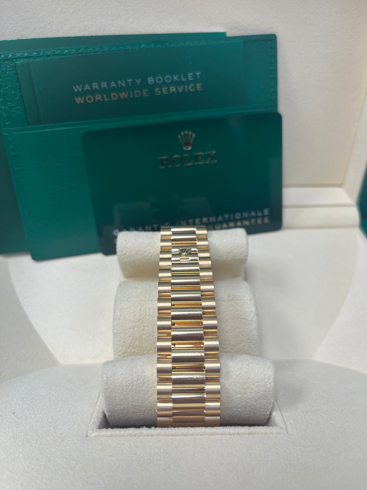 Rolex Day-Date 40 Yellow Gold White Roman Dial Fluted Bezel (Ref# 228238)