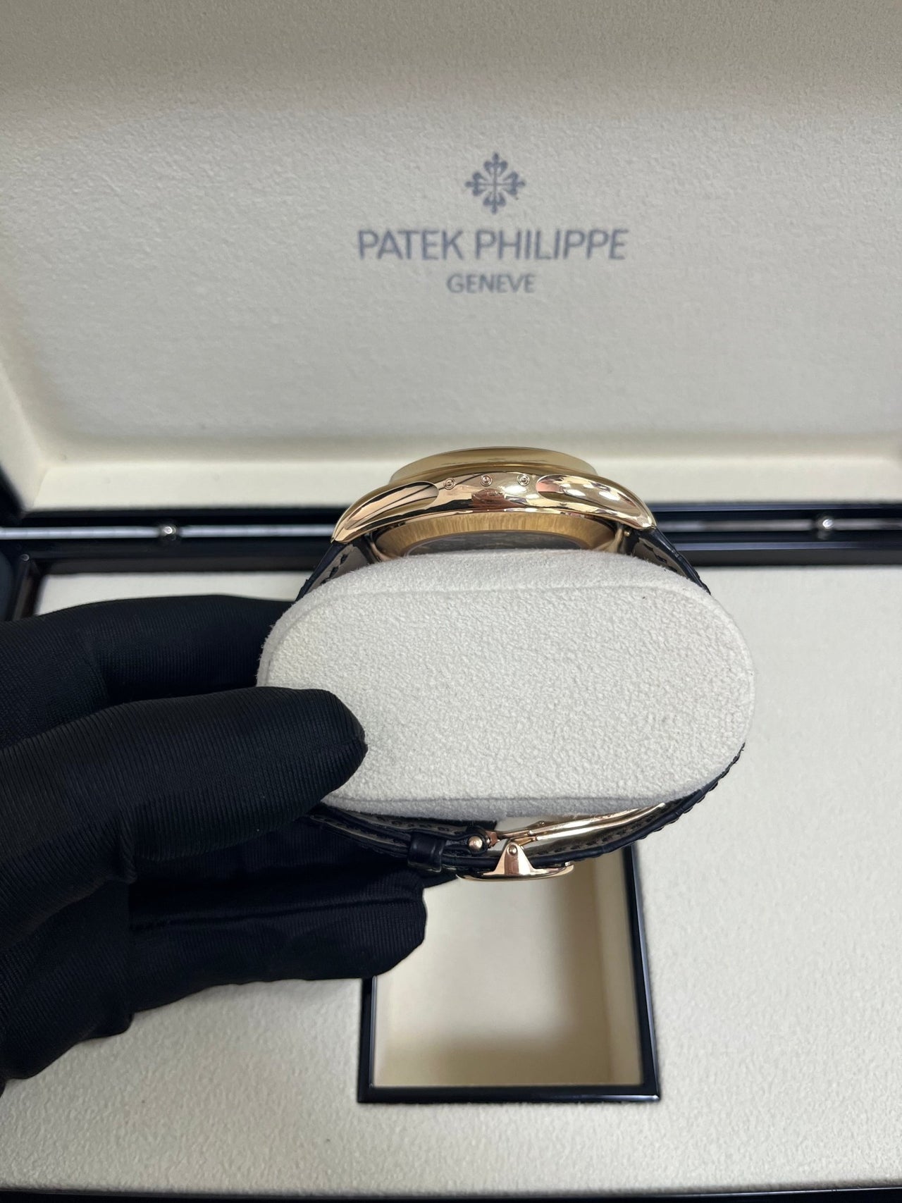 Patek Philippe Annual Calendar Chronograph 5905R-001 - WatchesOff5th