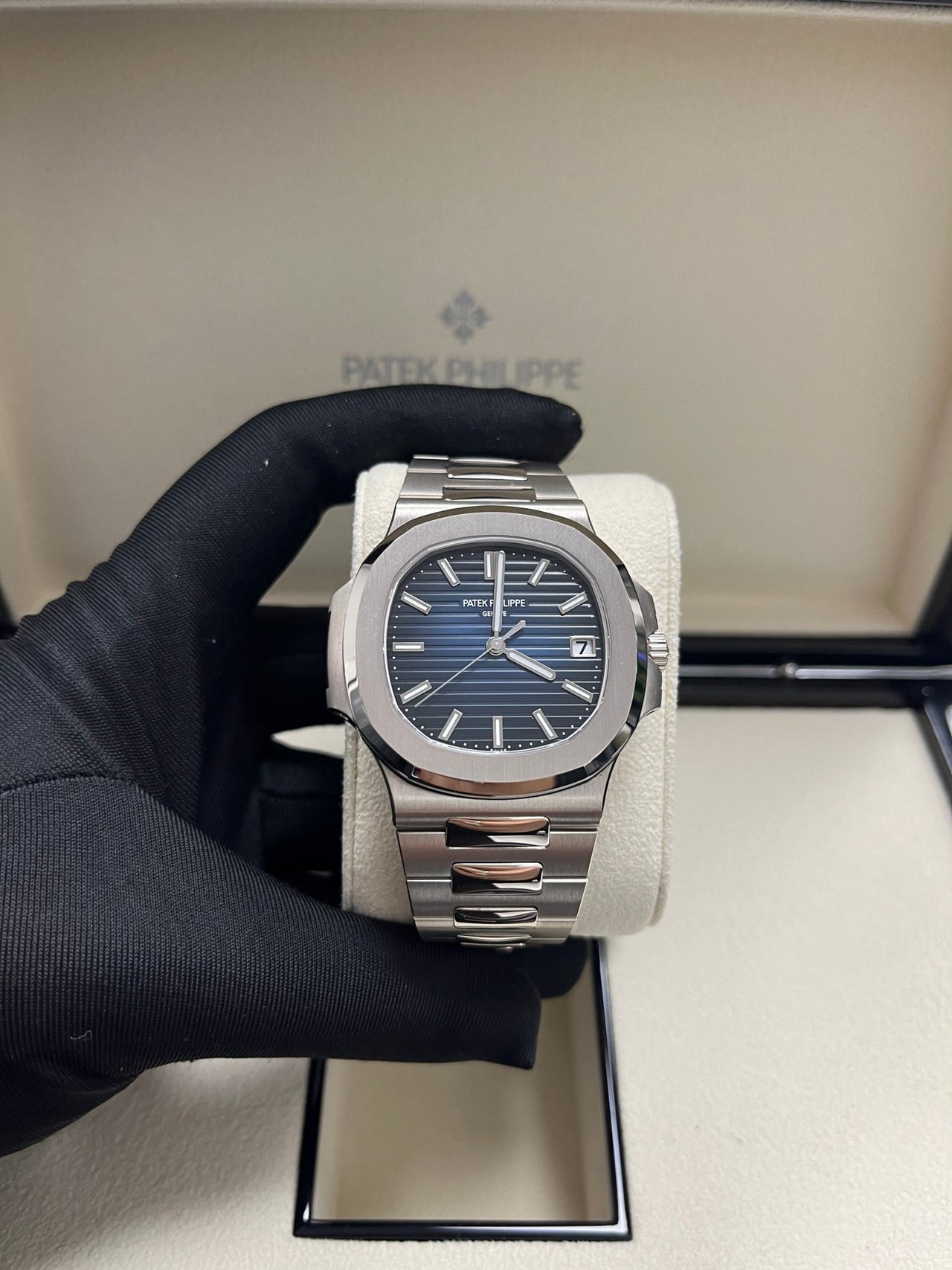 Patek Philippe Nautilus Blue Dial White Gold 5811/1G-001 - WatchesOff5thWatches