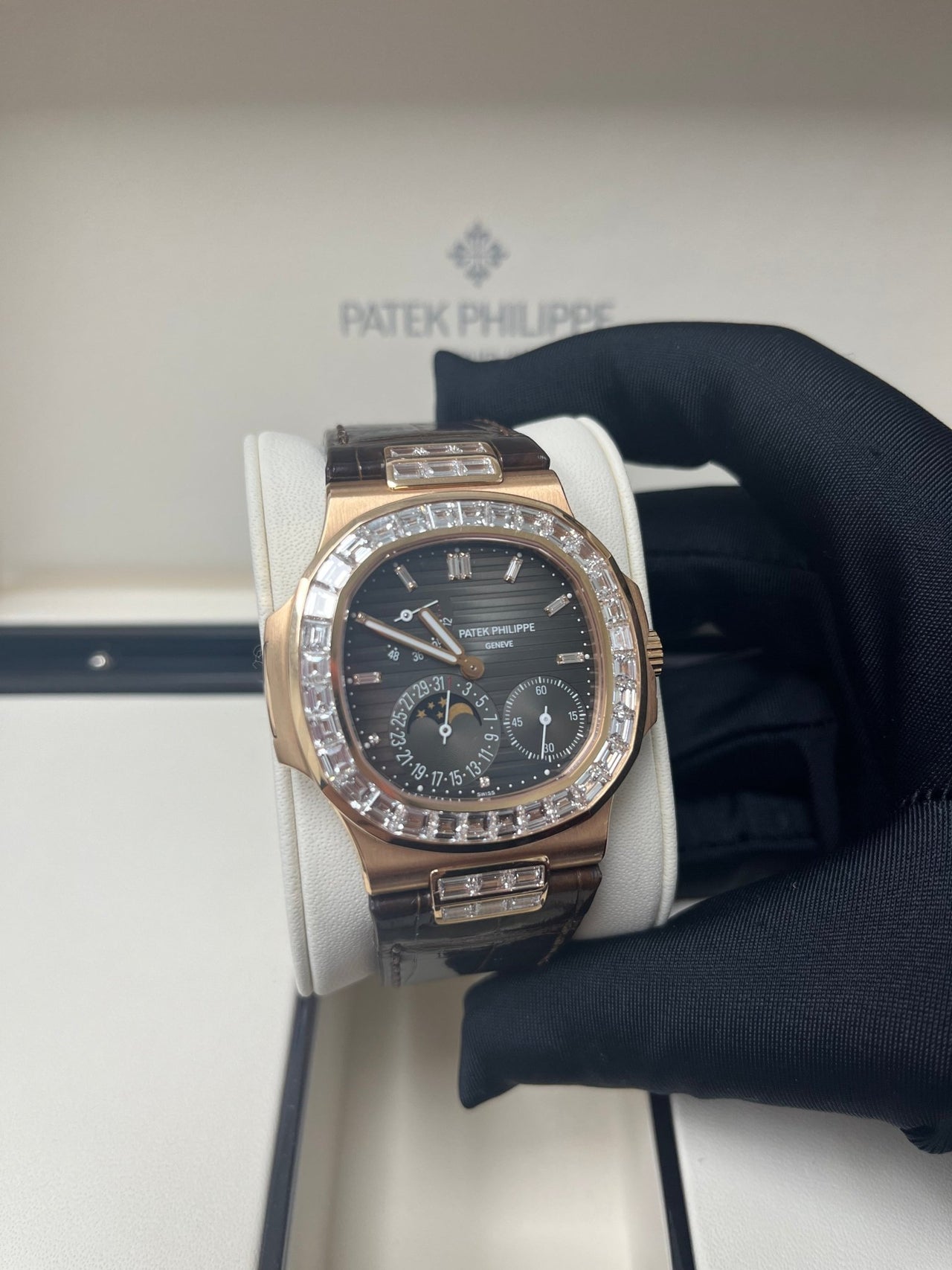 Patek philippe 5724 hotsell