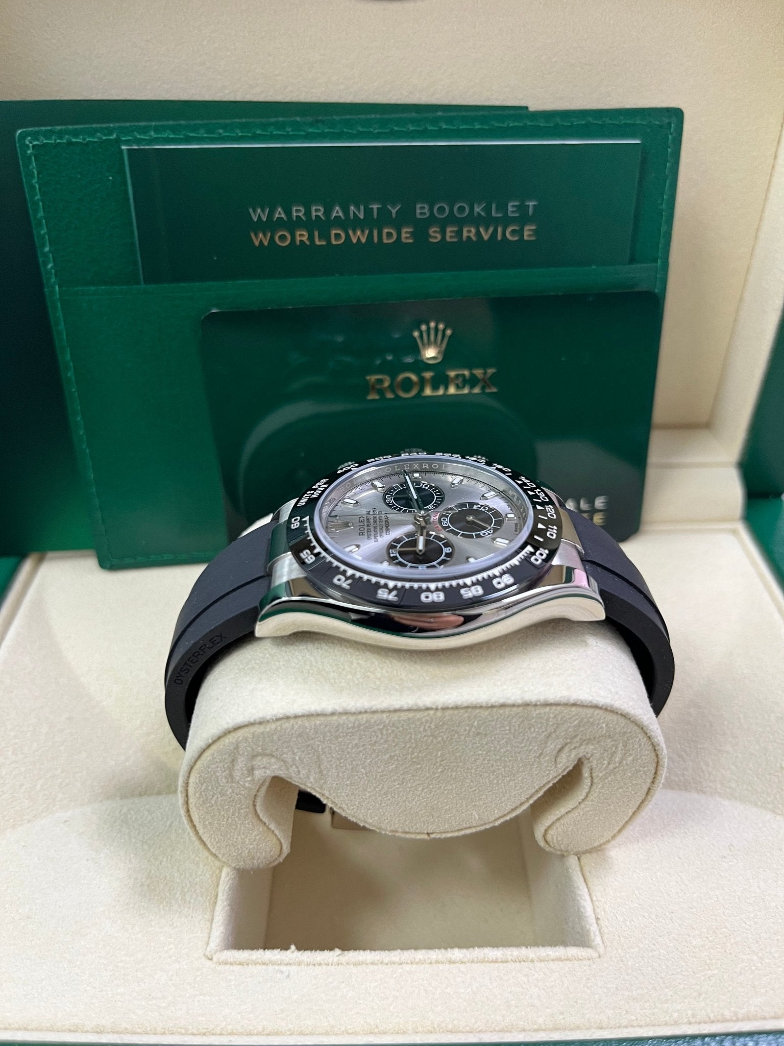 rolex-daytona-40-white-gold-