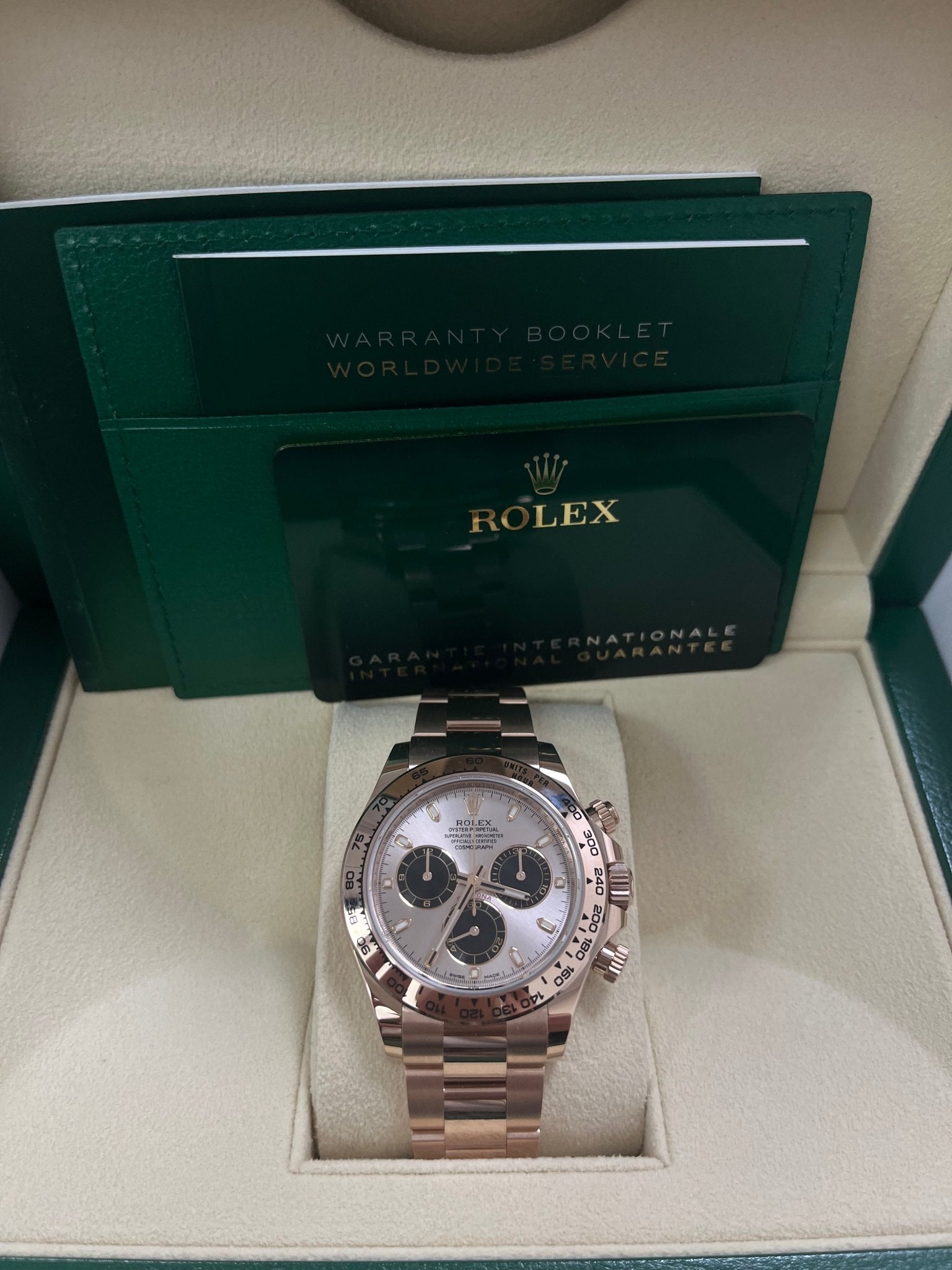 Rolex Daytona 40mm/ 18k Rose Gold/ Sundust Index Cosmograph Dial