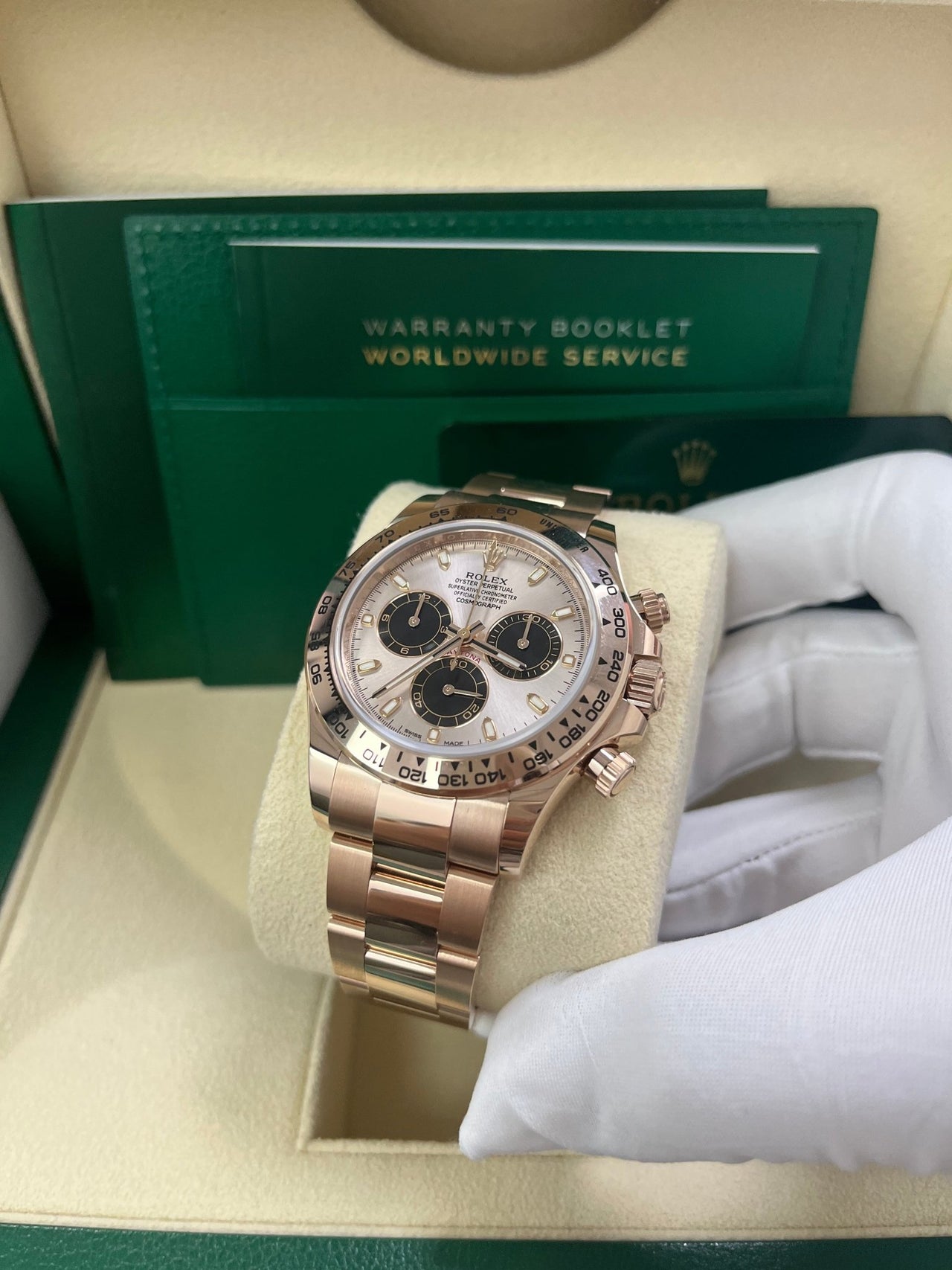 Rolex Daytona 40mm/ 18k Rose Gold/ 2021 Sundust Index Cosmograph Dial/ Black Sub-dials (Ref# 116505) - WatchesOff5thWatch