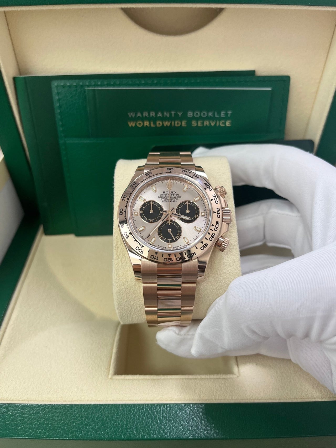 Rolex Daytona 40mm/ 18k Rose Gold/ 2021 Sundust Index Cosmograph Dial/ Black Sub-dials (Ref# 116505) - WatchesOff5thWatch